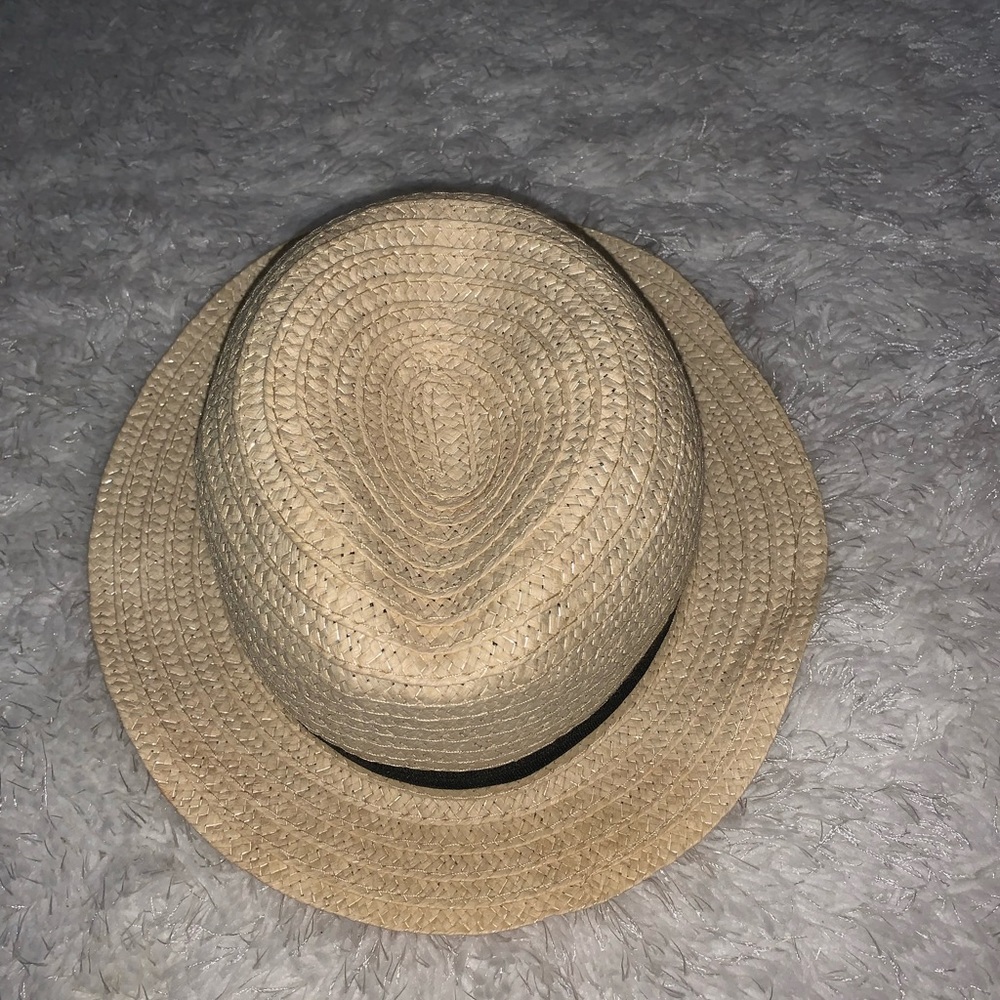 Woman’s fedora hat 👒
